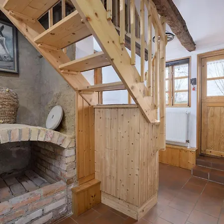 Schwalbennest Ofc 24 *