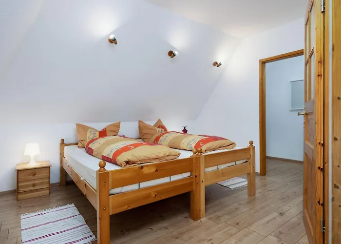 Schwalbennest Ofc 24 *