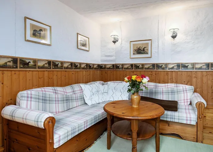 Schwalbennest Ofc 24 *